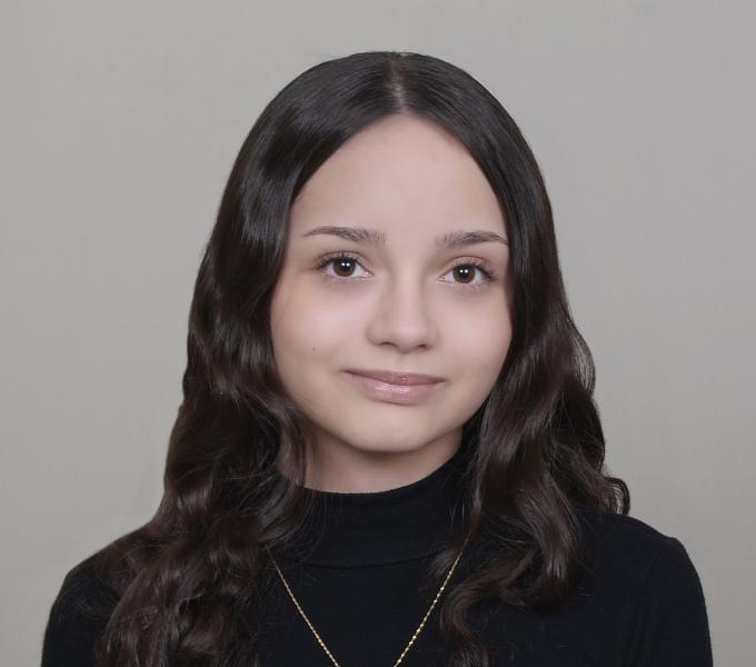 Photo of Nina Rivera